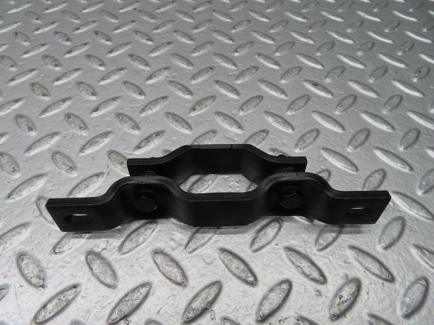 21346 Mercedes-Benz W123 230E Engine Mount Bracket Front