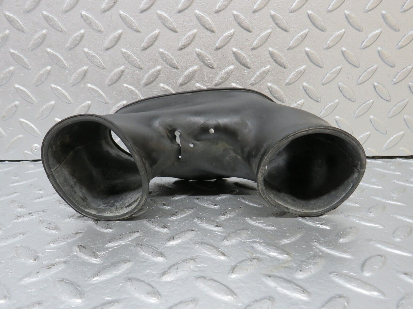40561 Mercedes-Benz W123 300D Air Duct Hose Rubber 1238320988