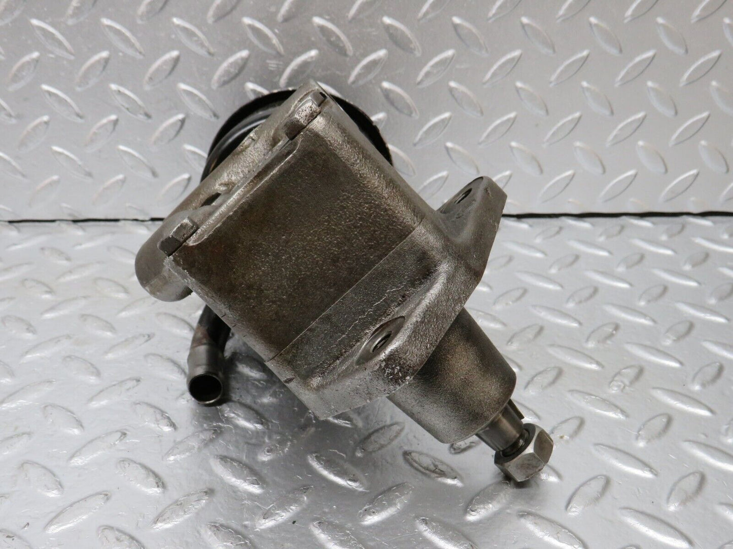 33033 Mercedes-Benz C107 R107 350 V8 Power Steering Pump 1164600183