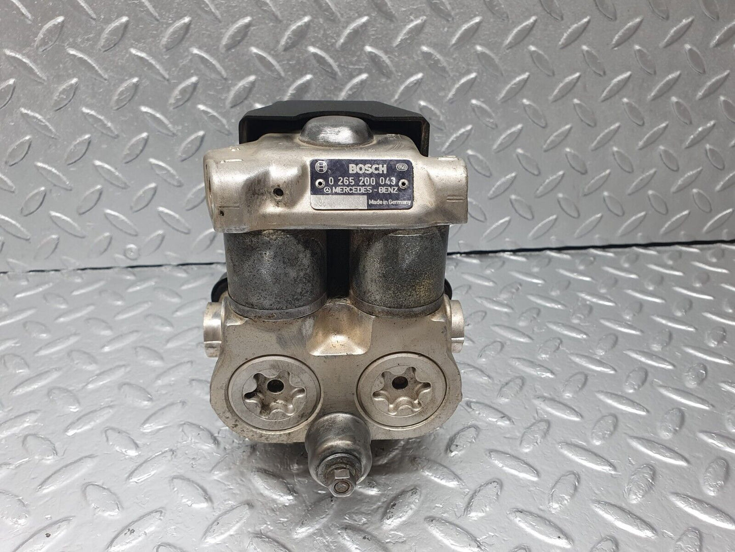 42927 Mercedes-Benz W201 190 ABS Brake Pump Bosch 0265200043 0332002171 0015426719