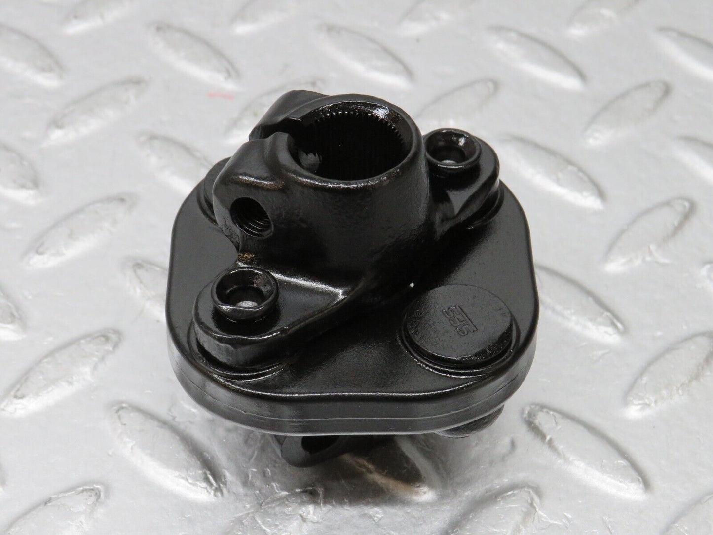 36098 Mercedes-Benz W126 420SE Steering Column Lower Shaft Connector 126462014
