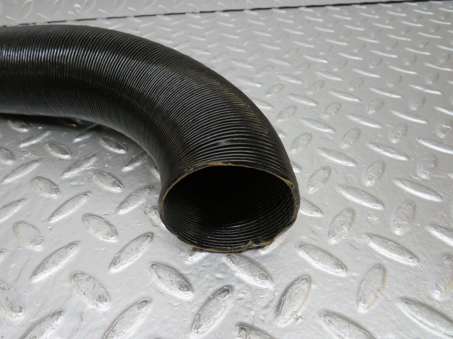 0867 Mercedes-Benz C107 350SLC Coupe Dash Air Vent Pipe Left Side