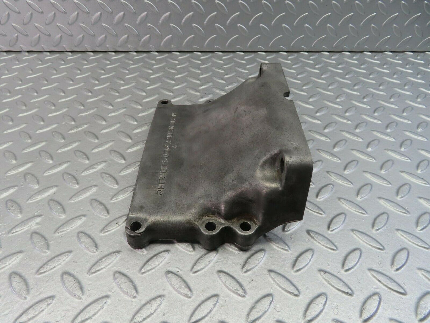 9817 Mercedes-Benz C123 280CE Coupe Gearbox Support 1100140195