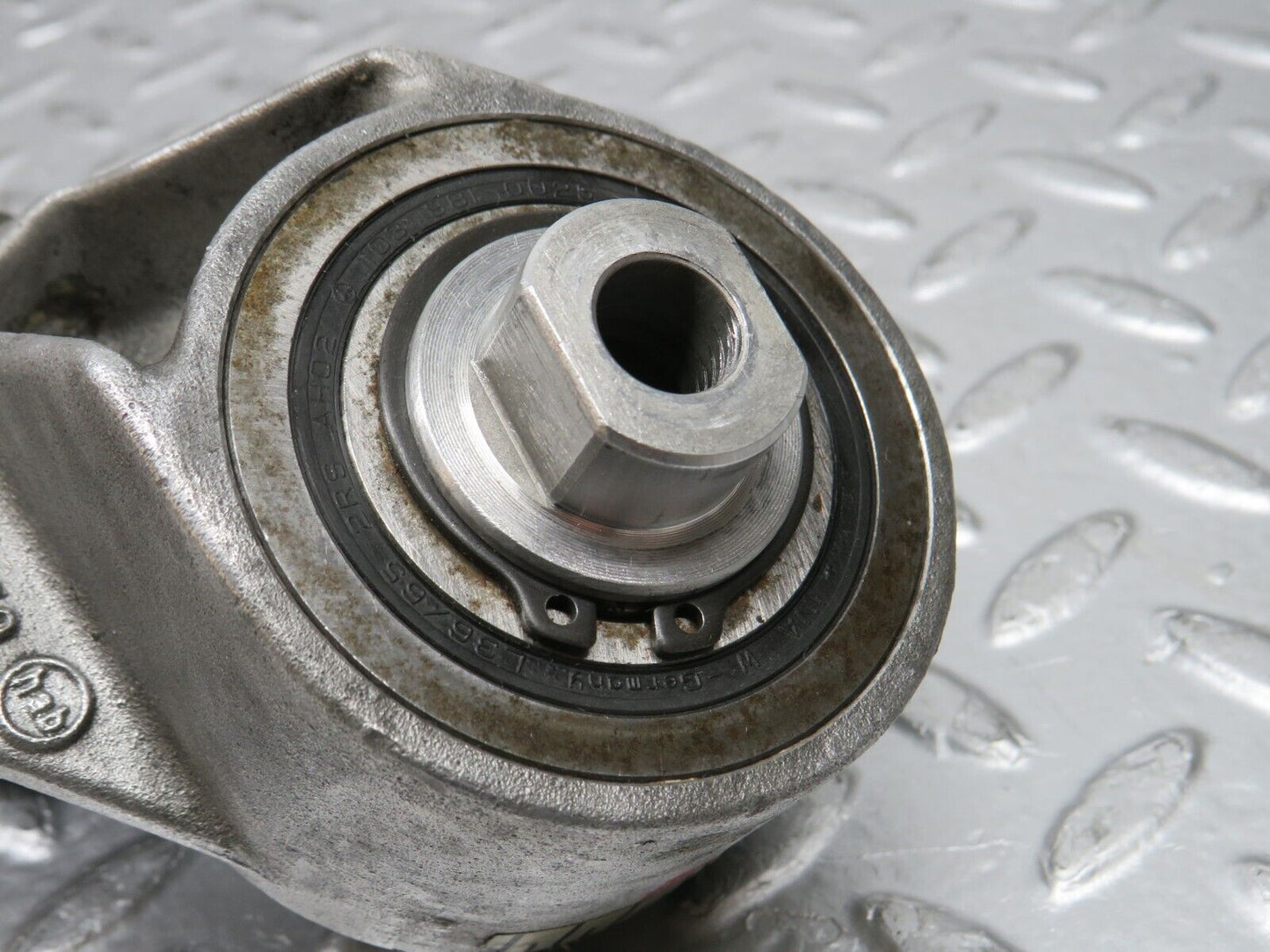 32712 Mercedes-Benz S124 300TE Wagon Belt Tensioner 1032021040 1025841538