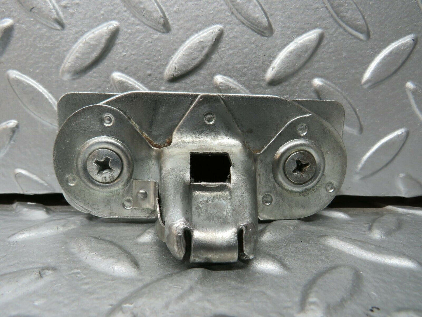 23752 Mercedes-Benz C107 450SLC Coupe Trunk Lock Latch