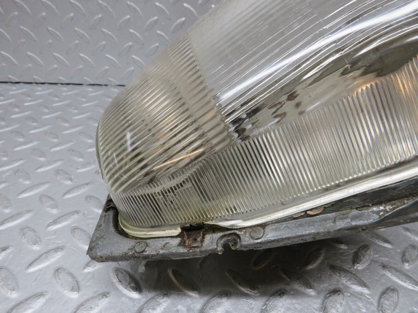 35863 Mercedes-Benz W108 Headlight Bosch 1305630023