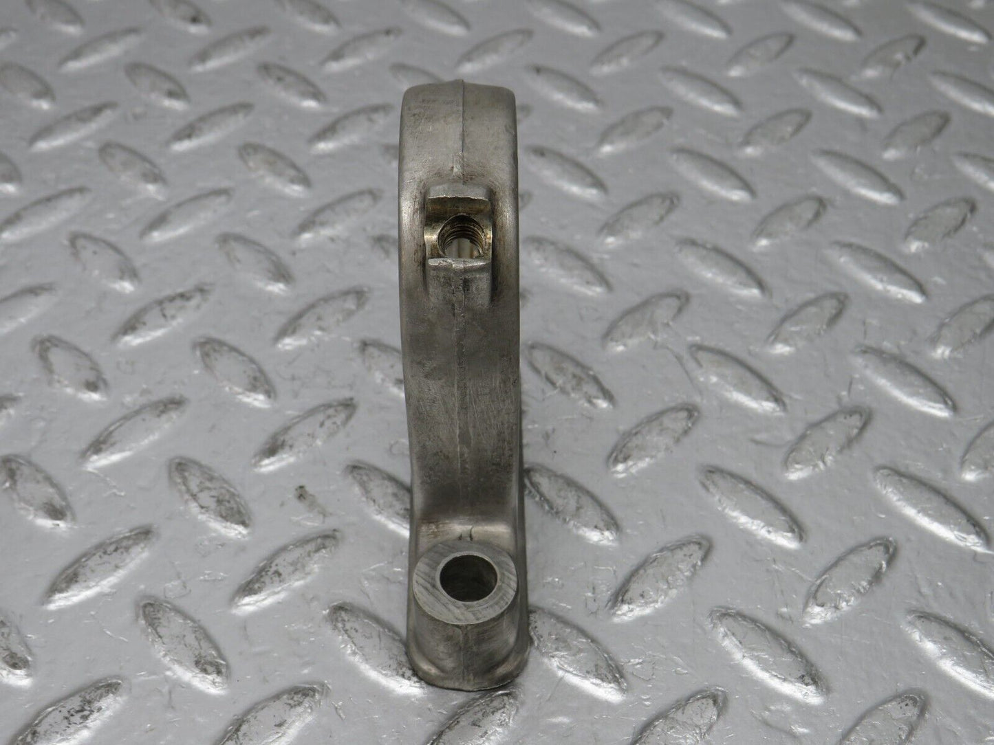 32792 Mercedes-Benz C107 R107 350 V8 Camshaft Tower Bearing 1160512118