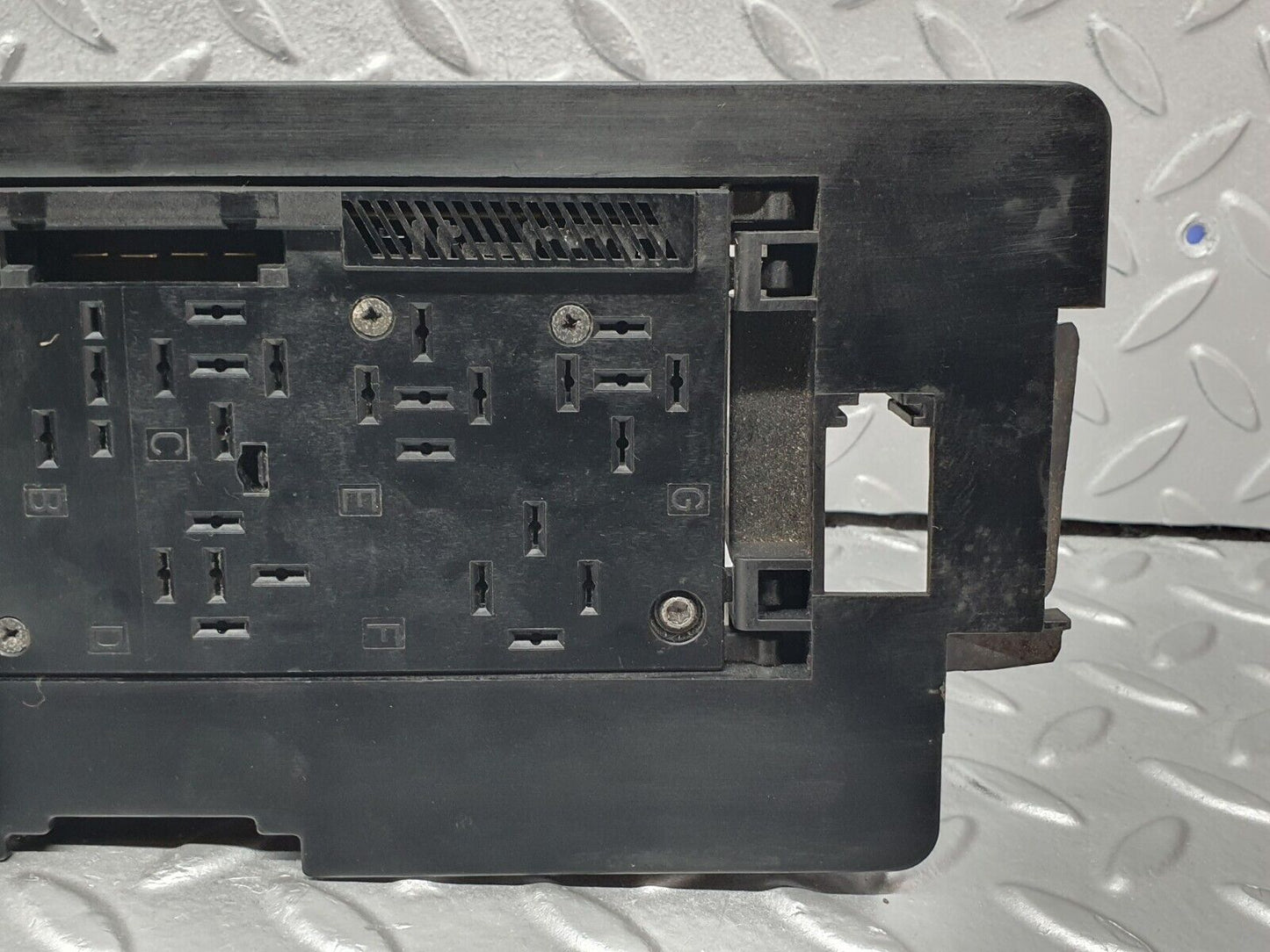 41815 Mercedes-Benz W202 C200 Relay Box Fuse Box 0095455632 0025451901 2085450340