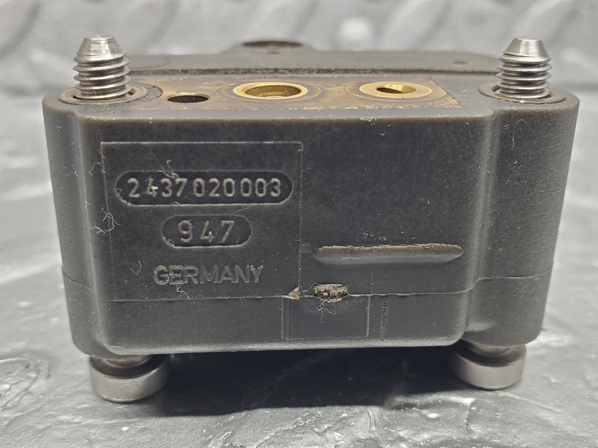 W201 Baby Benz fuel pressure regulator used OEM