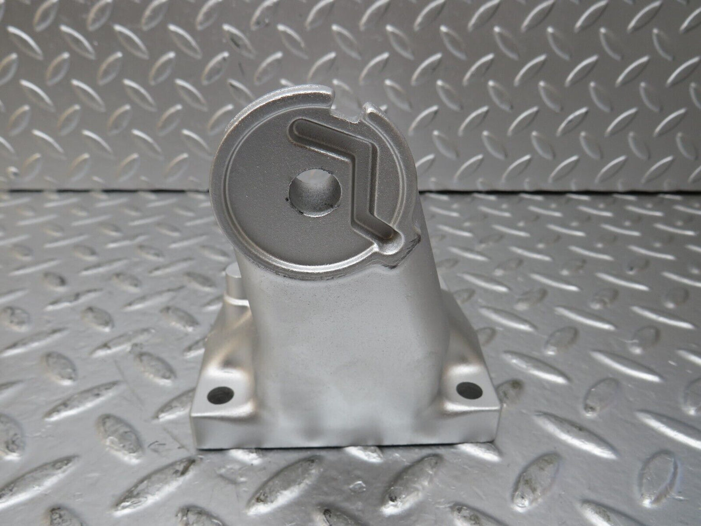 25930 Mercedes-Benz W124 280E Engine Mount Bracket Left 6032236004