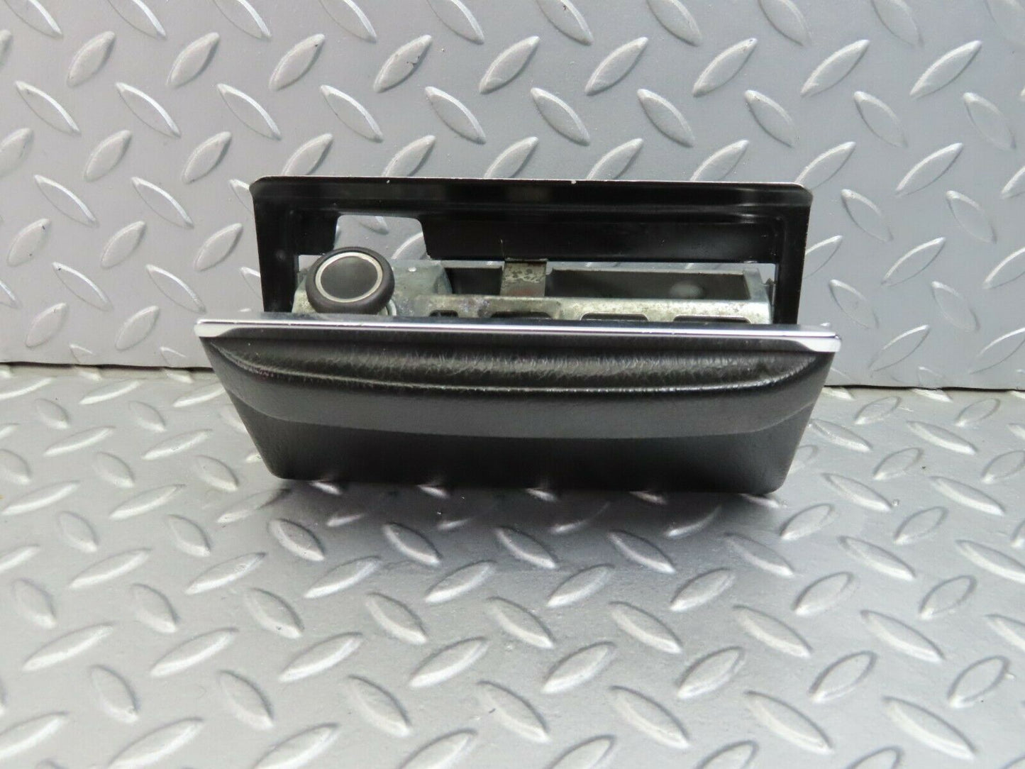 7905 Mercedes-Benz W115 220D Centre Console Ashtray Black