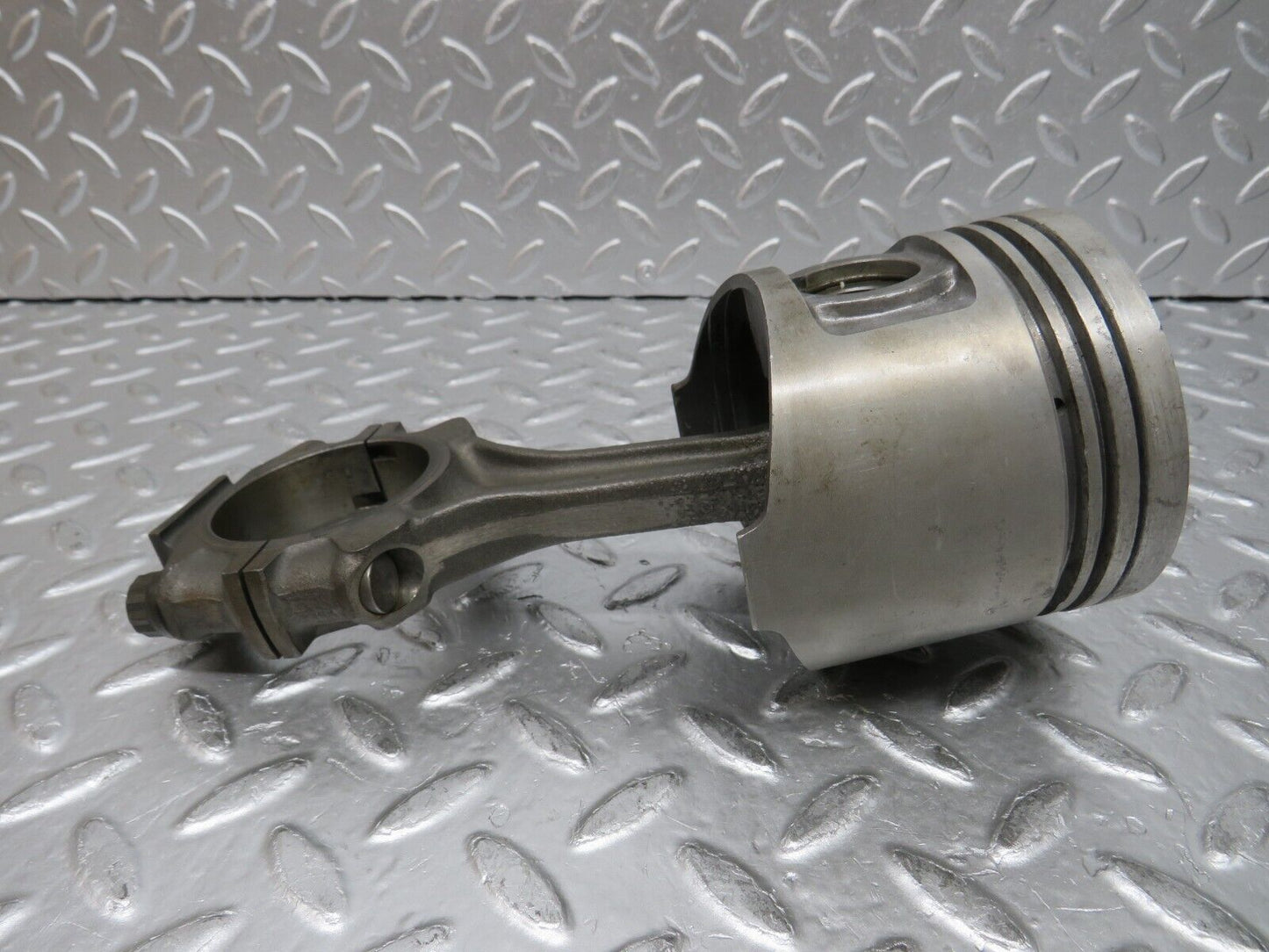 0002 Mercedes-Benz W116 350SE Piston With Connecting Rod 92.00 mm