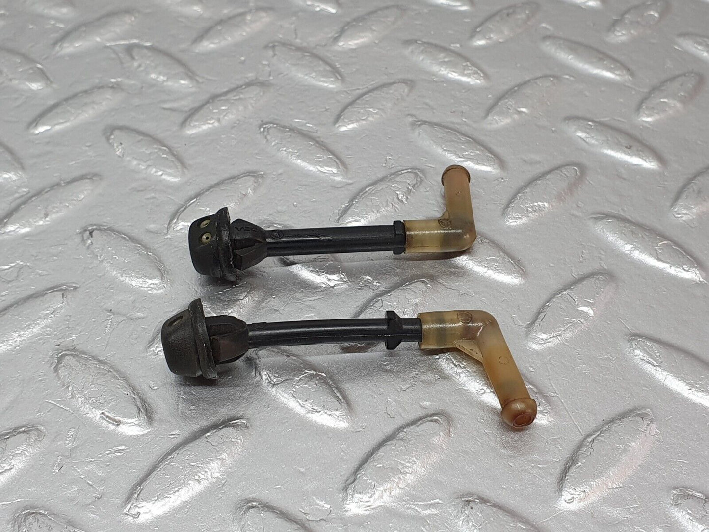 40797 Mercedes-Benz W123 300D Windscreen Washer Nozzle