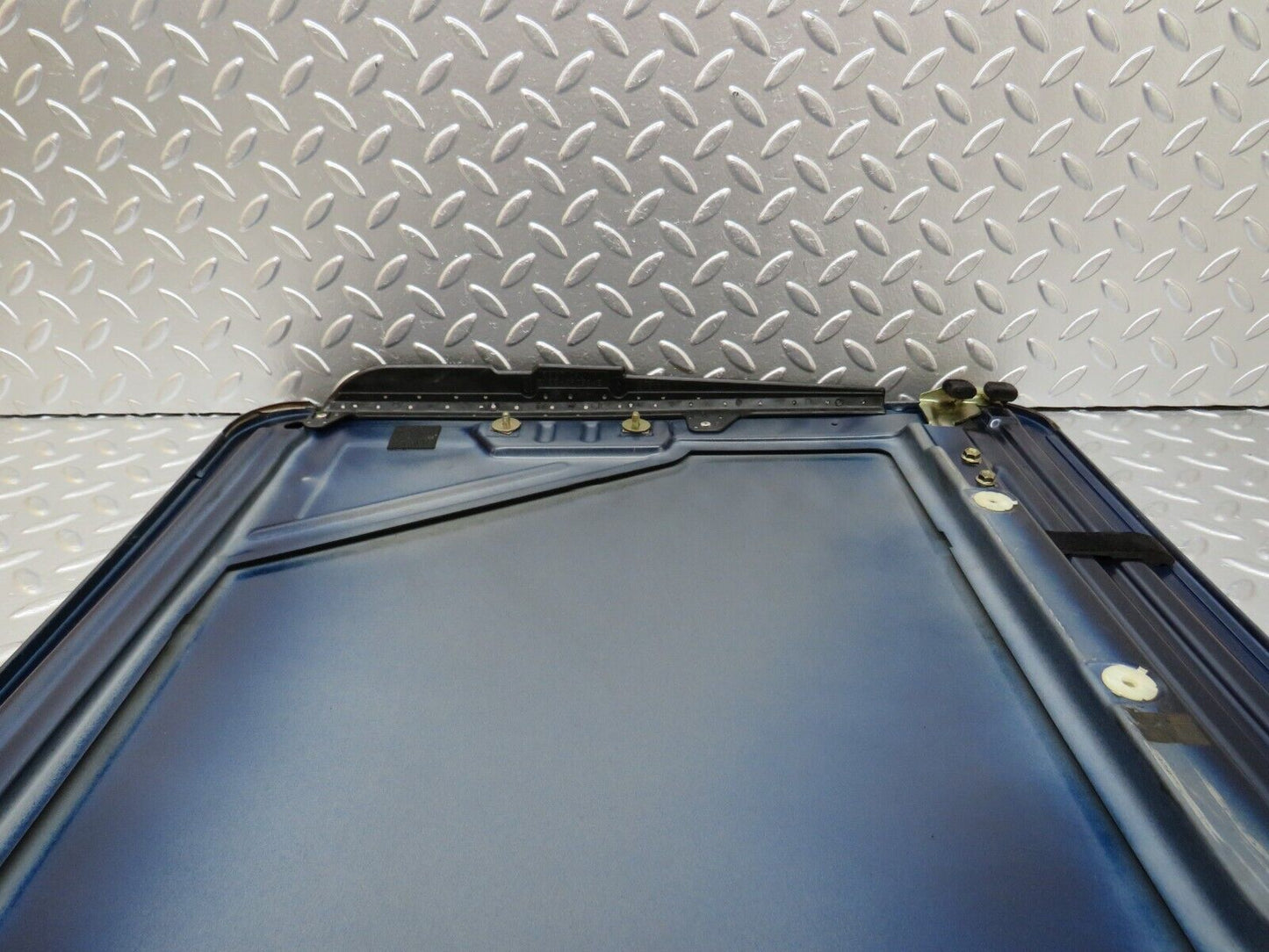 25787 Mercedes-Benz W124 280E Sunroof Panel