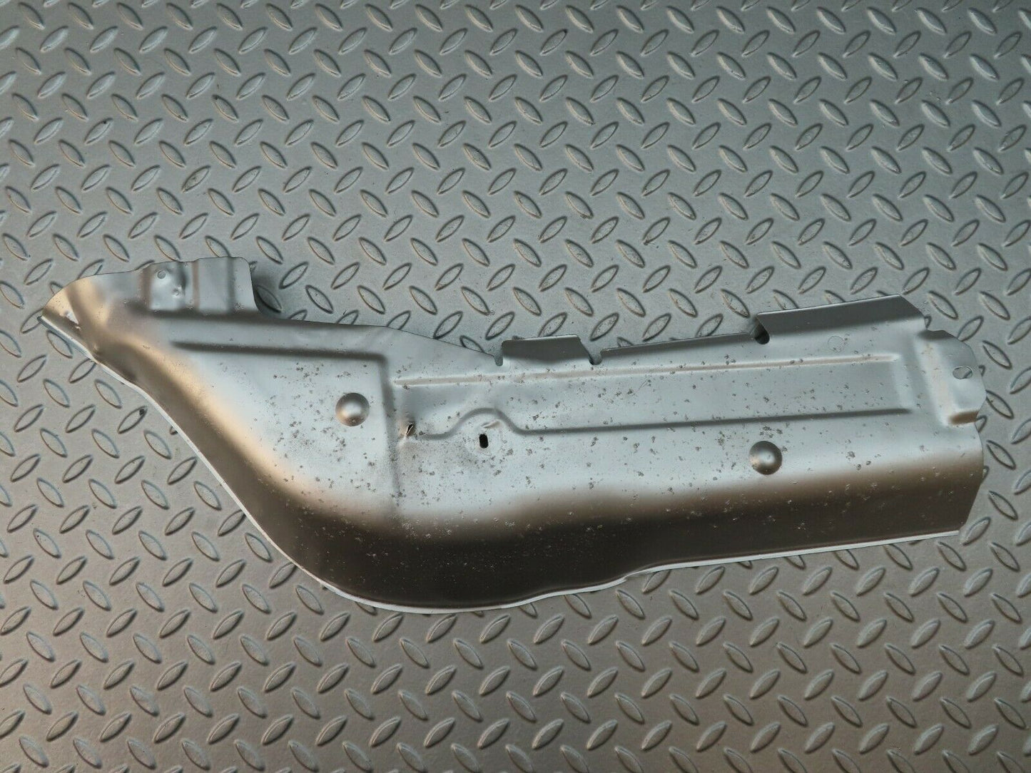 5556 Mercedes-Benz W124 230E Exhaust Heat Shield