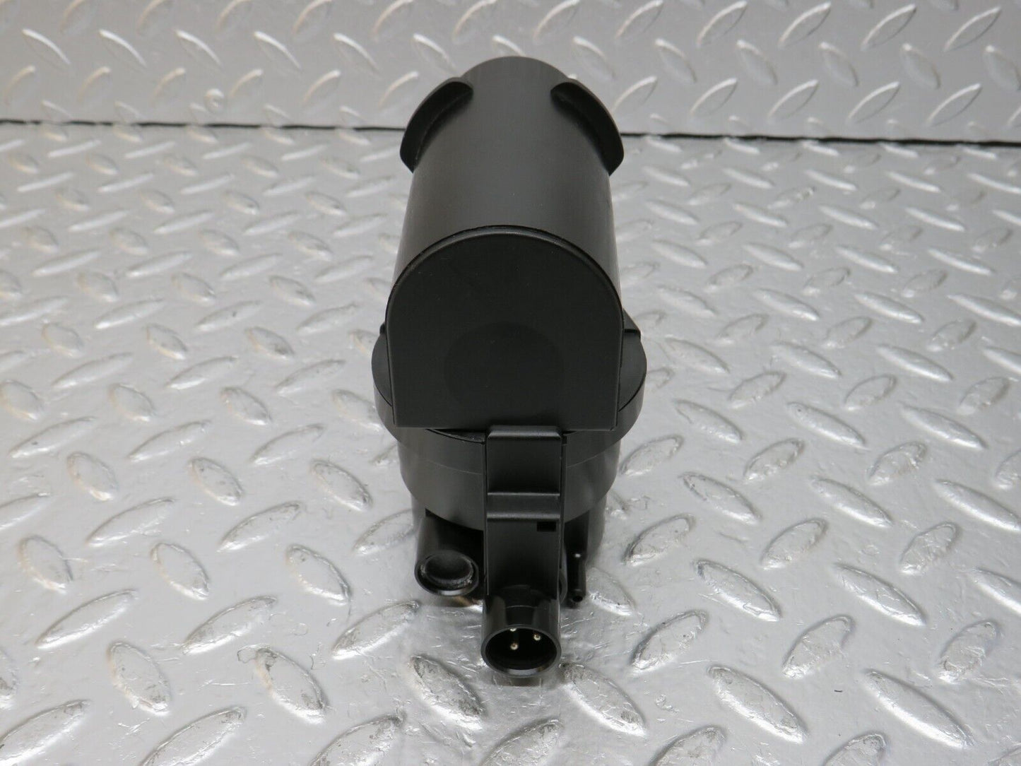 34344 Mercedes-Benz C126 380SEC Coupe Central Locking Pump Hella 1268000348