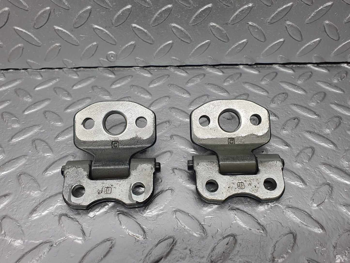 41867 Mercedes-Benz W202 C200 Front Door Hinge Left