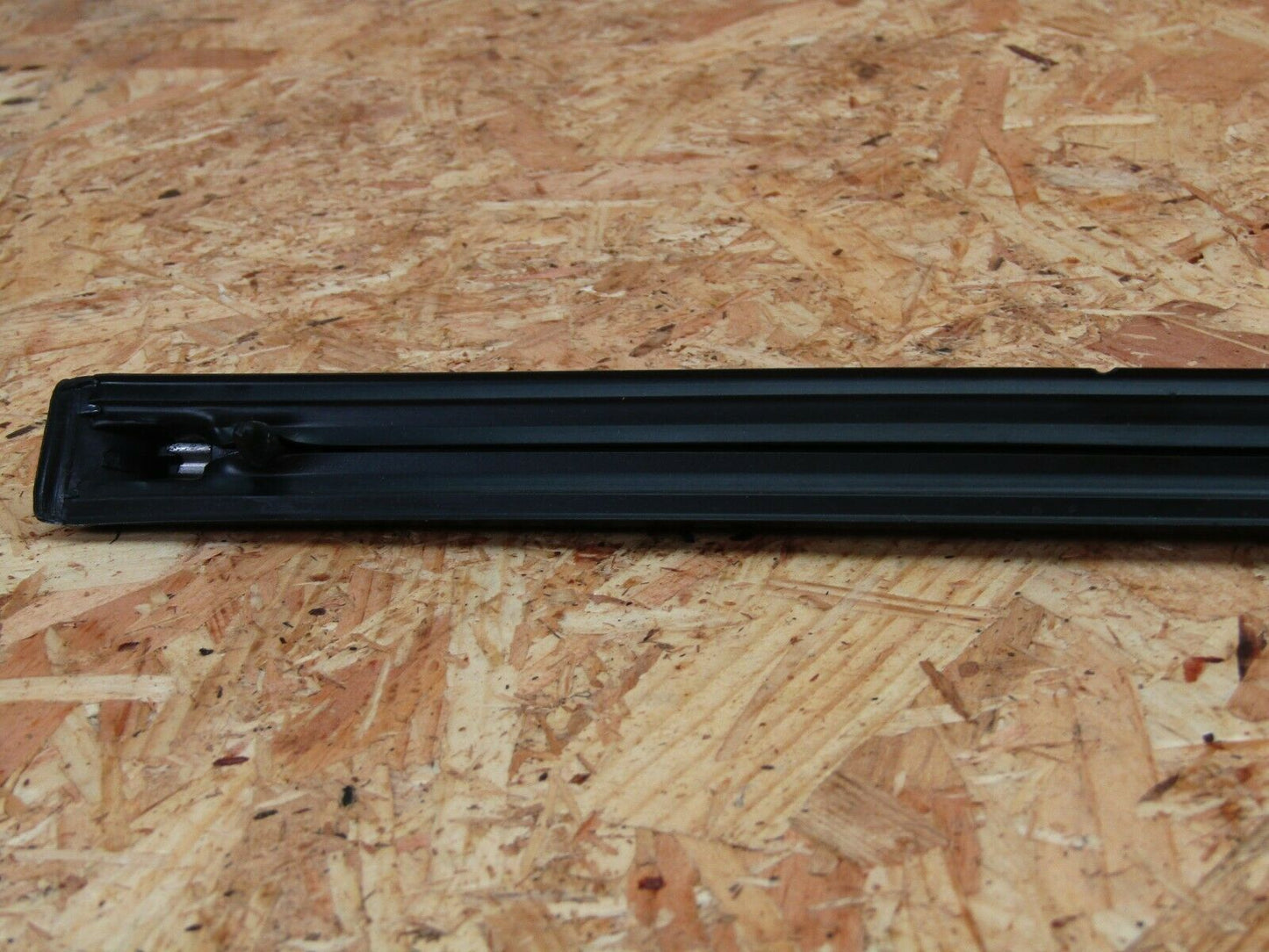 2174 Mercedes-Benz W123 230E Front Right Door Chrome Trim
