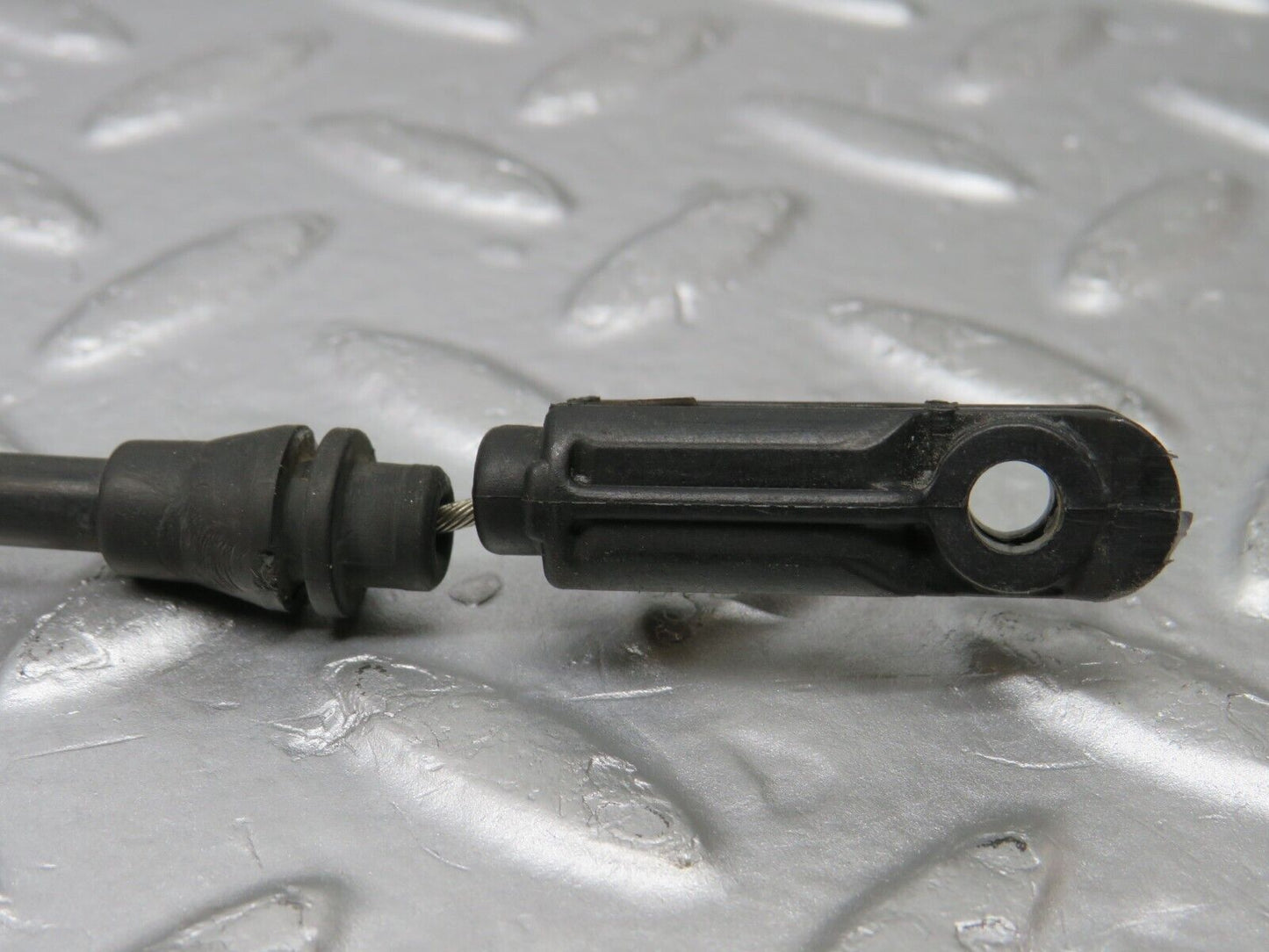 33742 Mercedes-Benz W201 190E 2.0L Bonnet Release Cable