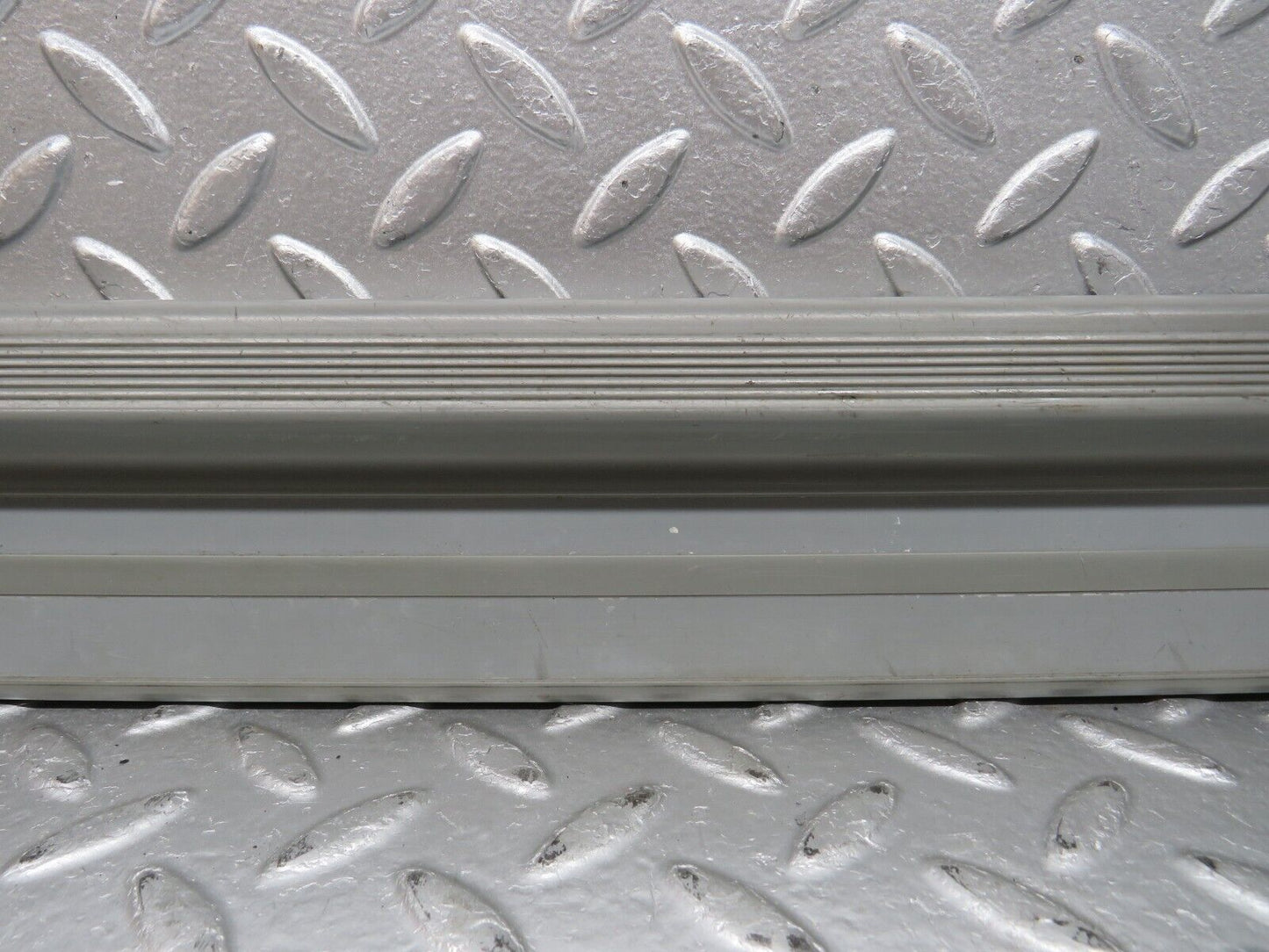 31207 Mercedes-Benz S124 220TE Wagon Front Left Door Sill Trim