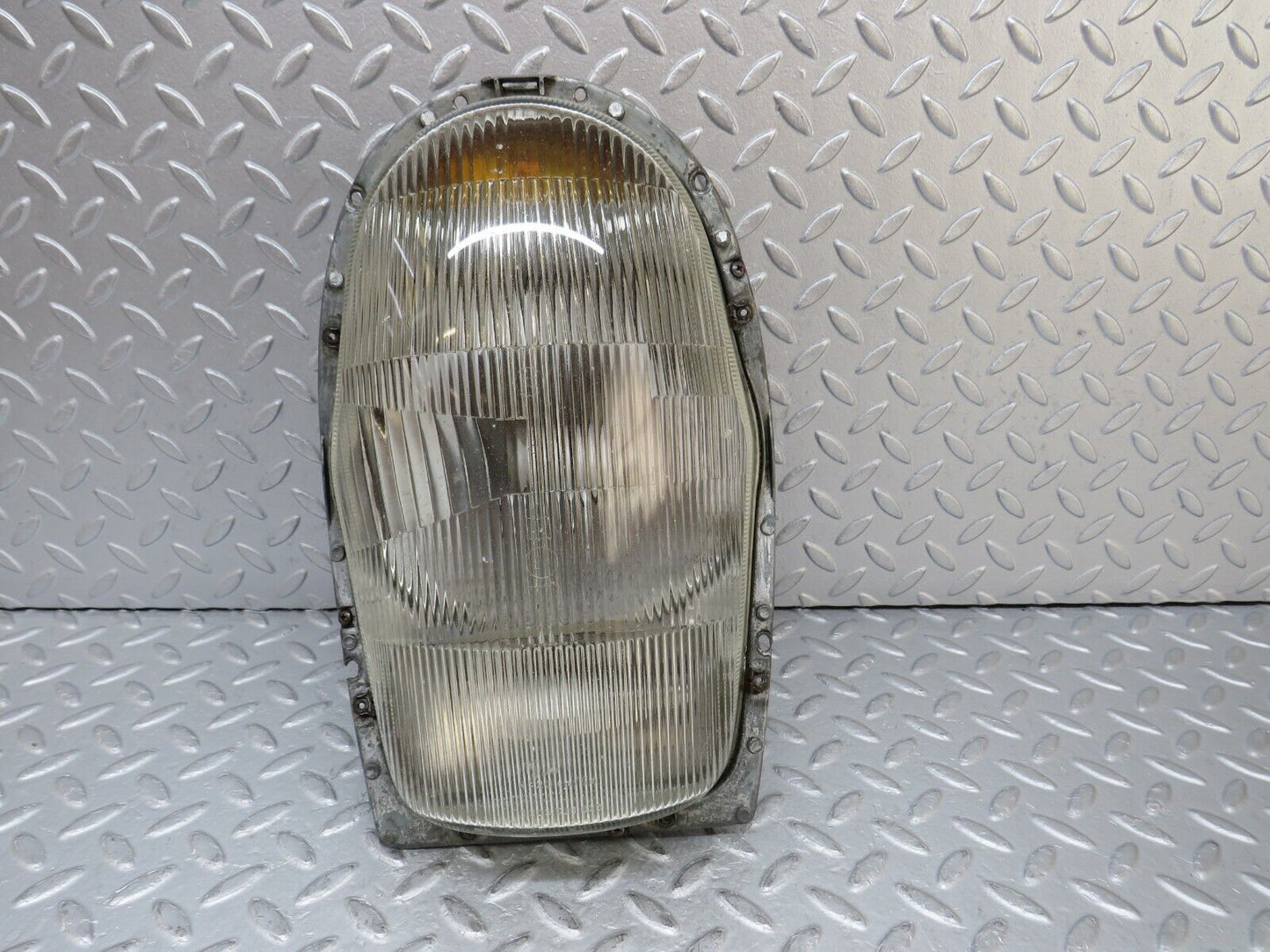 35864 Mercedes-Benz W108 Headlight Bosch 1305630023