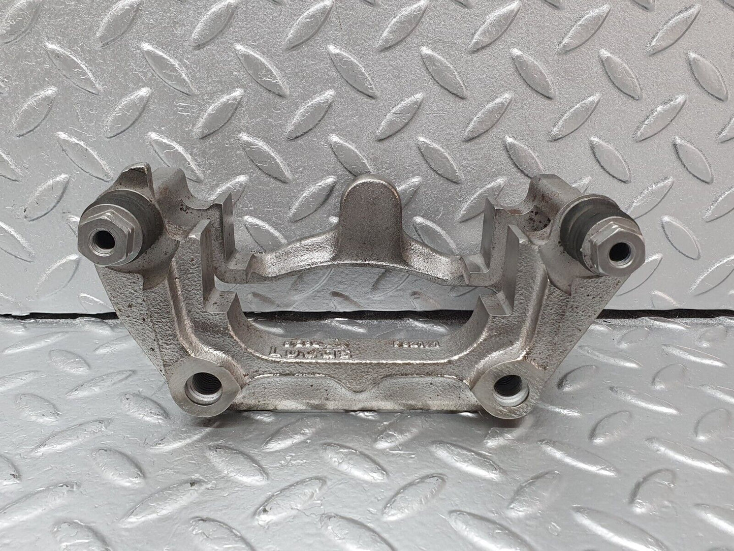 41902 Mercedes-Benz W202 C200 Front Left Brake Caliper Bracket Lucas