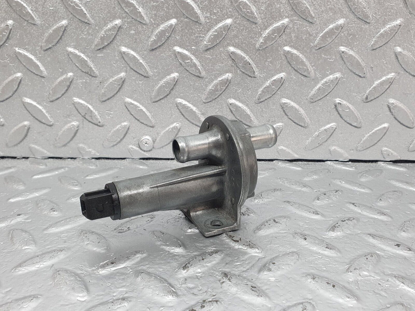 44029 Mercedes-Benz C123 230CE Coupe Auxiliary Air Valve Bosch 0280140127