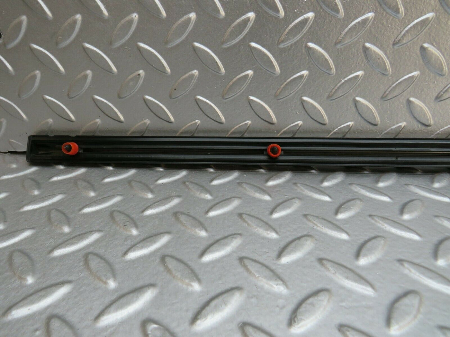 24008 Mercedes-Benz W123 280E Front Left Door Centre Moulding Trim
