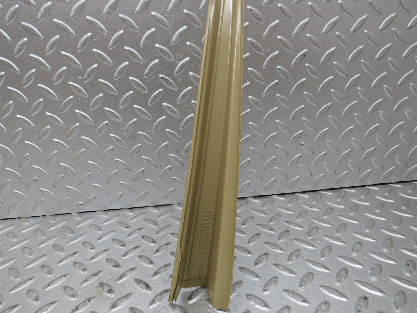 27777 Mercedes-Benz S124 300TE Front Left Door Window Frame Trim 1247250171
