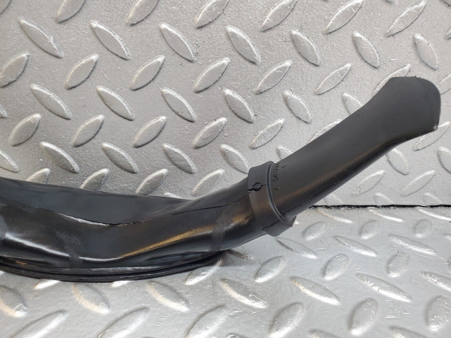 44775 Mercedes-Benz W124 220E Heater Water Drain 1248320025 1248320294