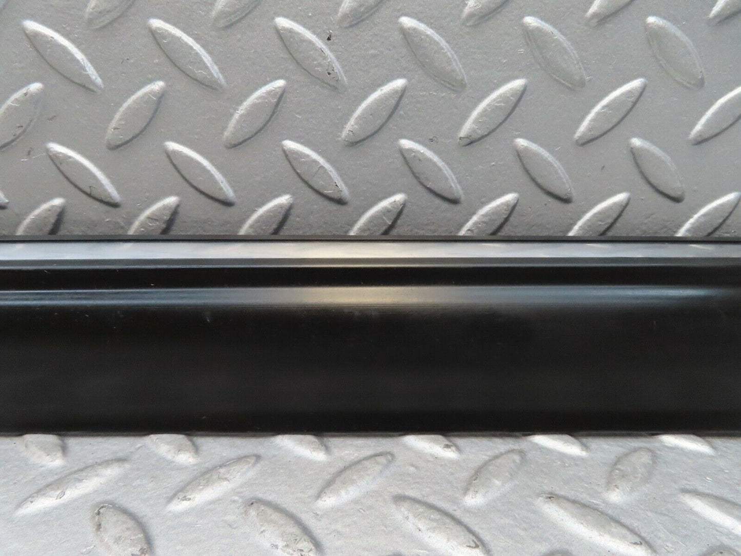 16860 Mercedes-Benz C123 280CE Coupe Right Door Lower Moulding Trim