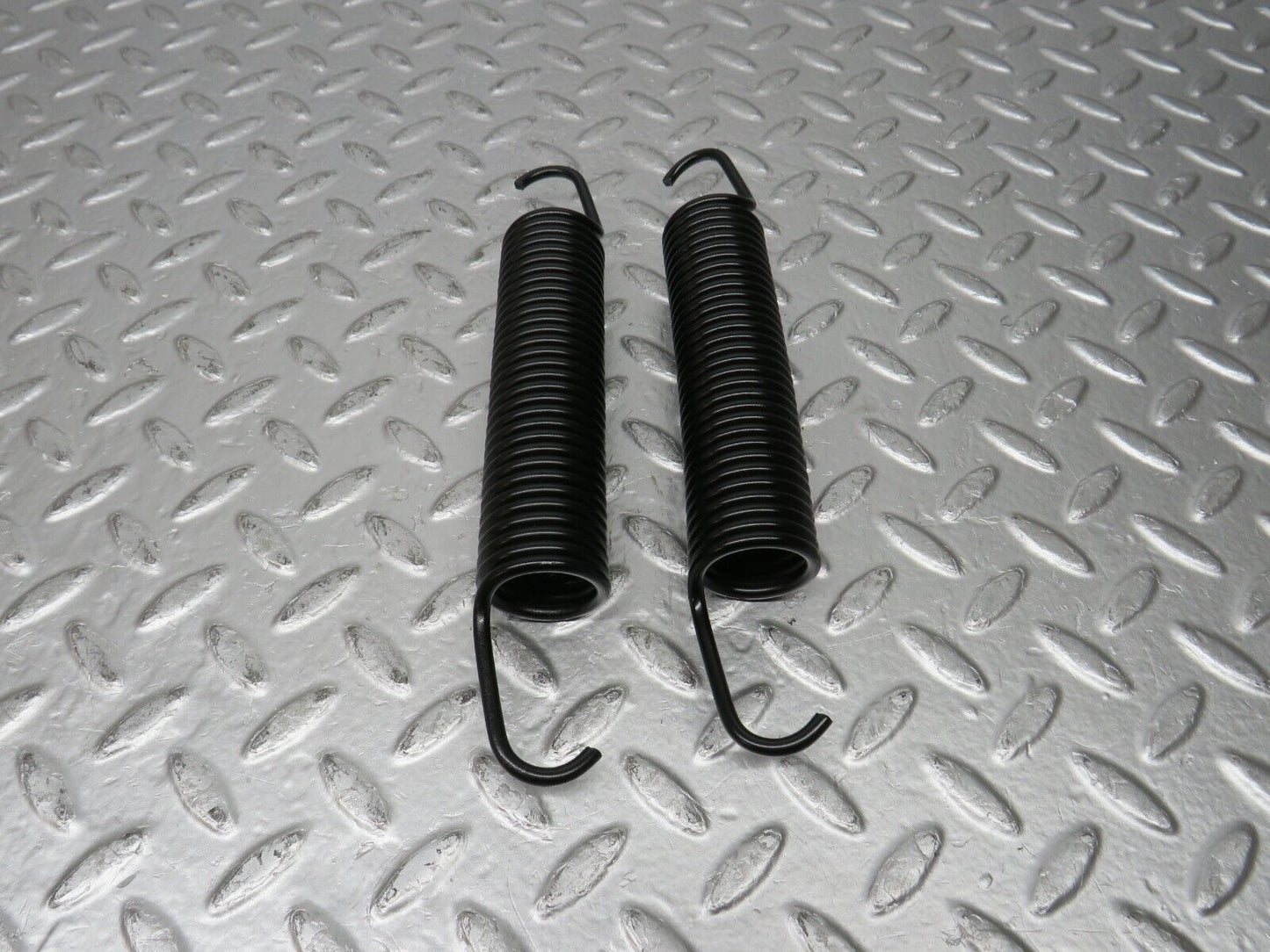 31117 Mercedes-Benz W123 200D Trunk Hinge Spring Pair