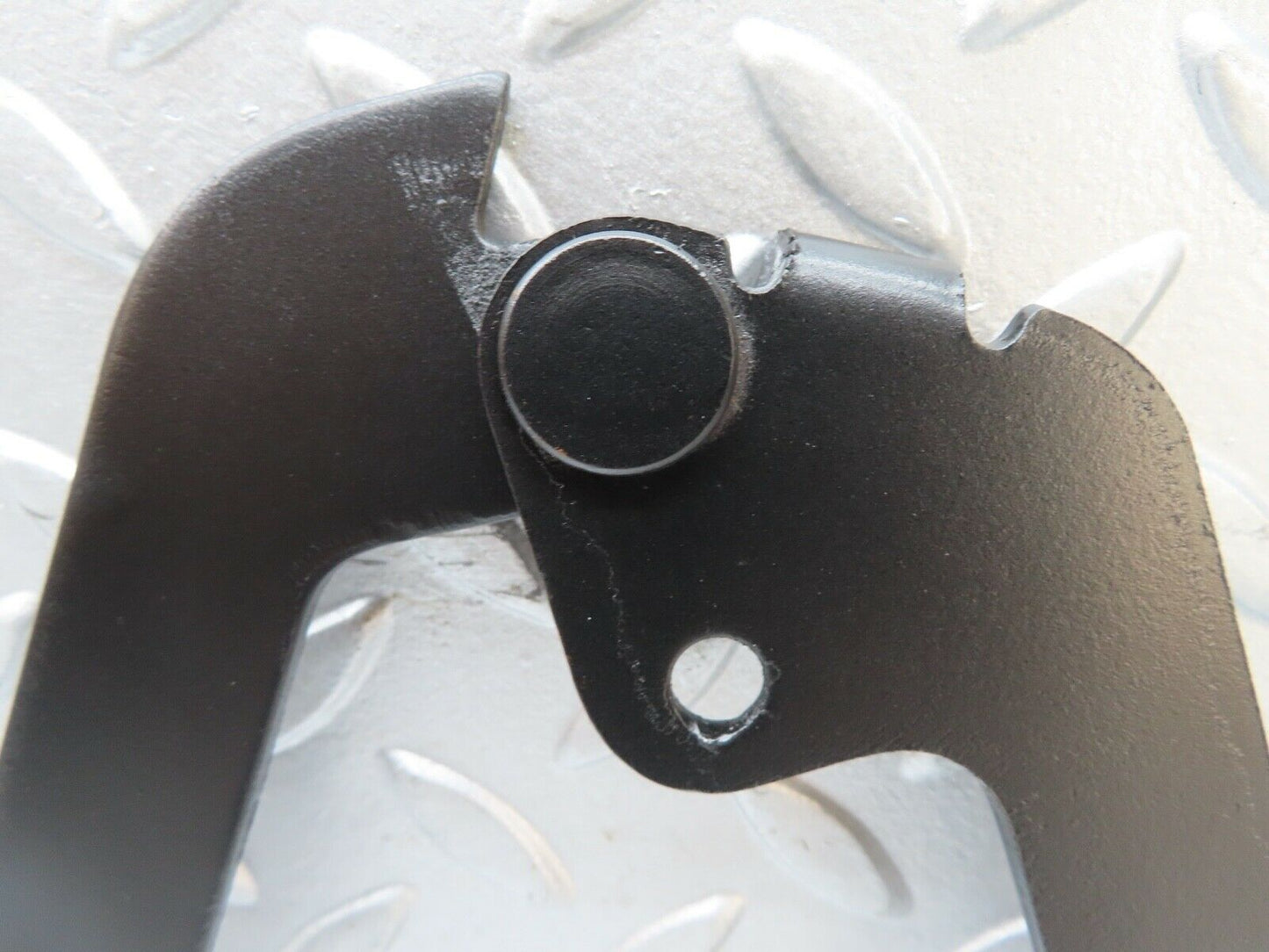 17598 Mercedes-Benz W116 450SEL Bonnet Hinge Right Side