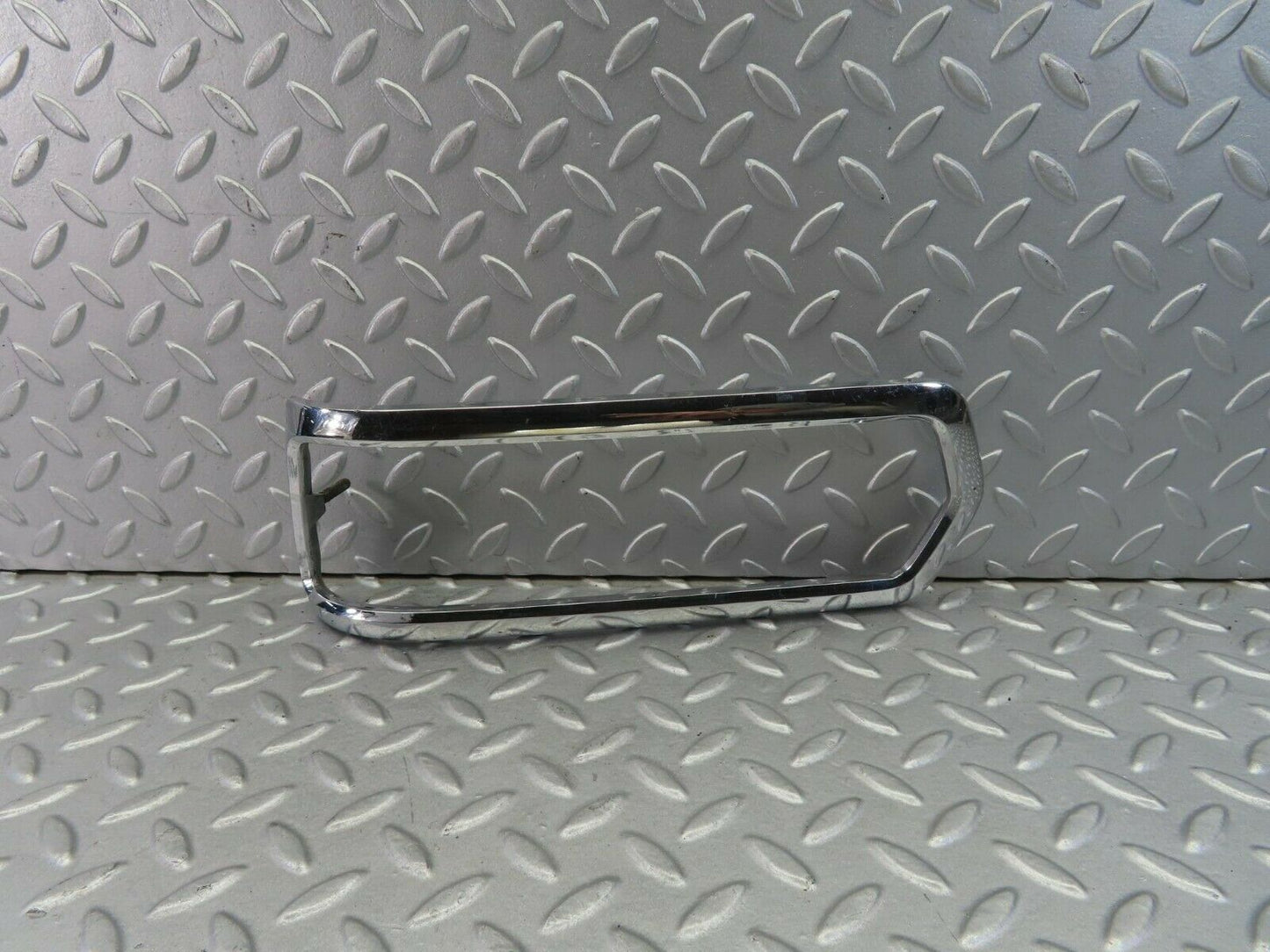 8096 Mercedes-Benz W108 Tail Light Chrome Frame Left 1088260159