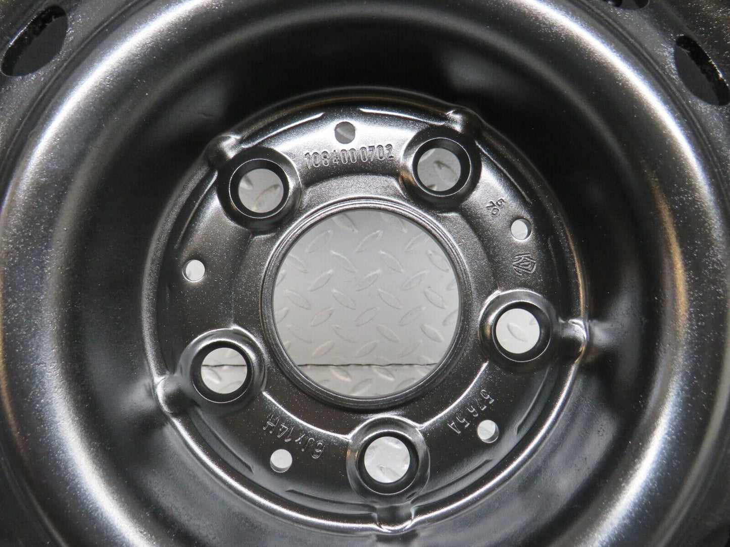 37728 Mercedes-Benz W109 300SEL Steel Wheel 6Jx14H2 ET30 1084000702