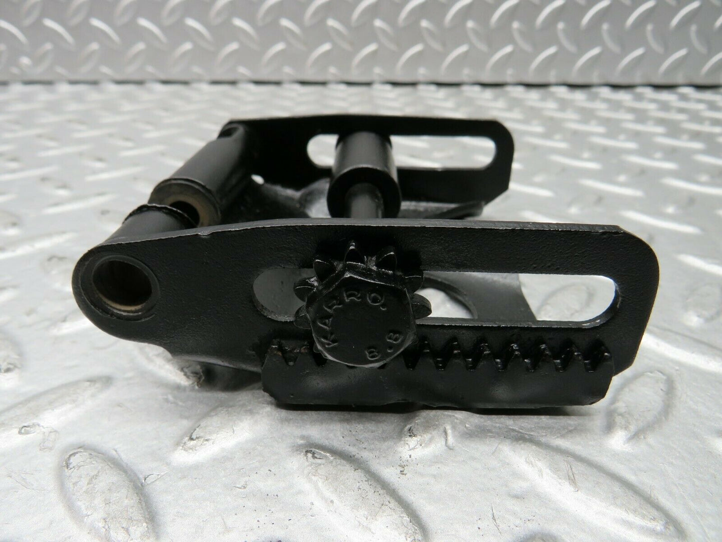 22153 Mercedes-Benz S123 280TE Wagon Alternator Generator Bracket