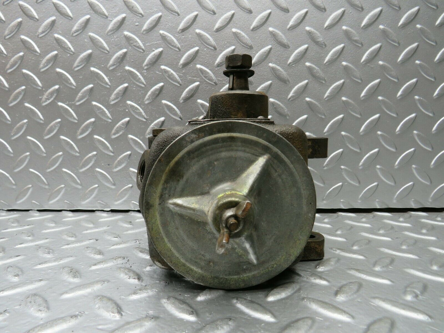 22885 Mercedes-Benz C107 450SLC Coupe Power Steering Pump 1164601780