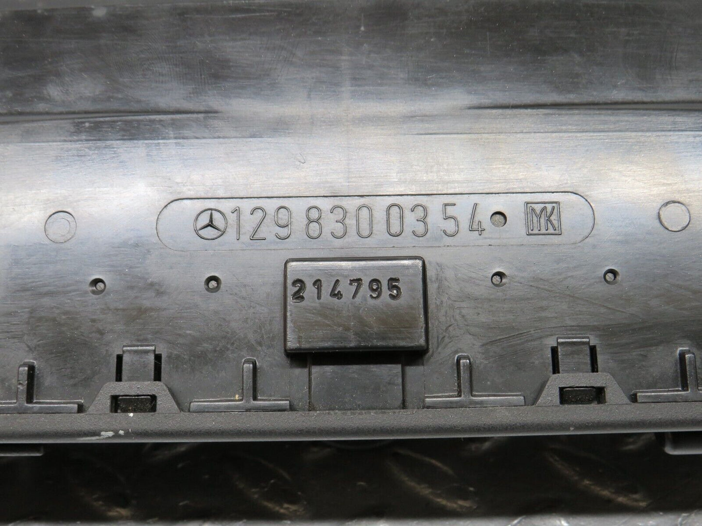 39395 Mercedes-Benz R129 320SL Coupe Dash Centre Air Vent 1298300354