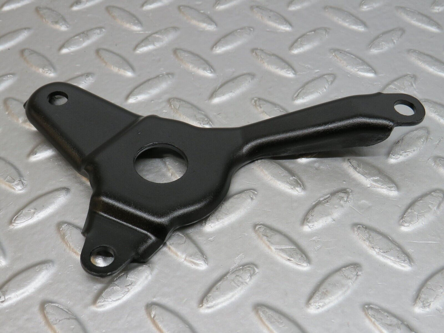 38114 Mercedes-Benz A124 320E Belt Tensioner Strut Bracket 1042020040