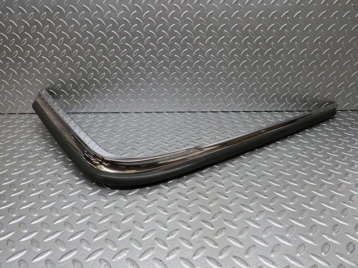 26347 Mercedes-Benz W116 450SE Rear Right Upper Bumper Chrome