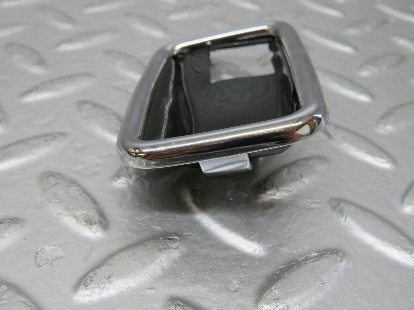 25575 Mercedes-Benz W123 200 Door Handle Surround Right 1087660611
