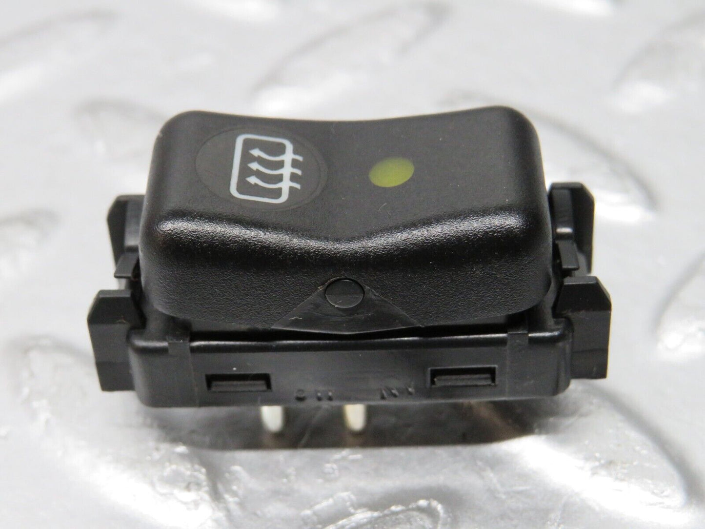 29542 Mercedes-Benz W124 230E Rear Windscreen Defroster Switch 1248201010