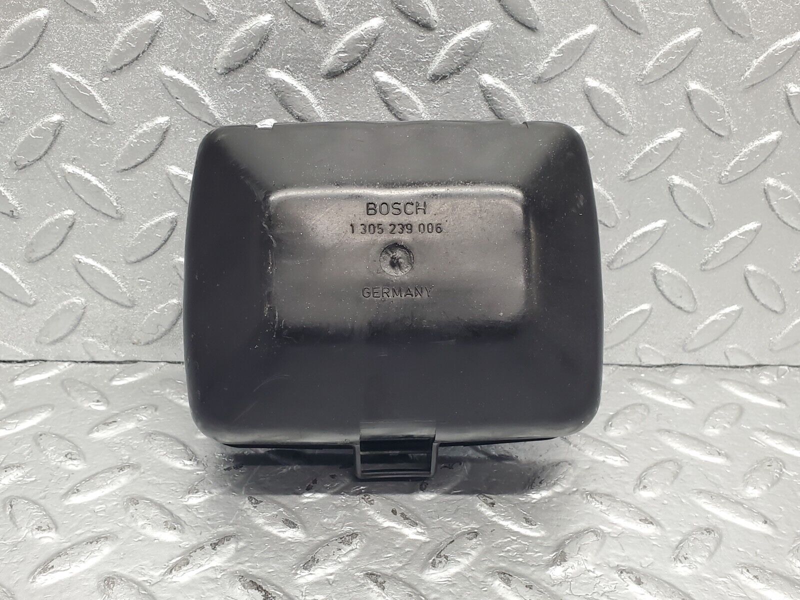 44047820