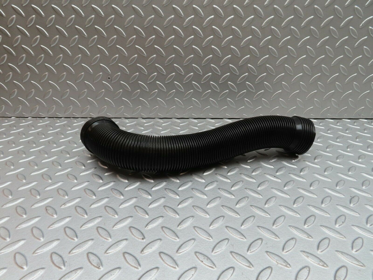 4985 Mercedes-Benz R107 350SL Ventilation Pipe