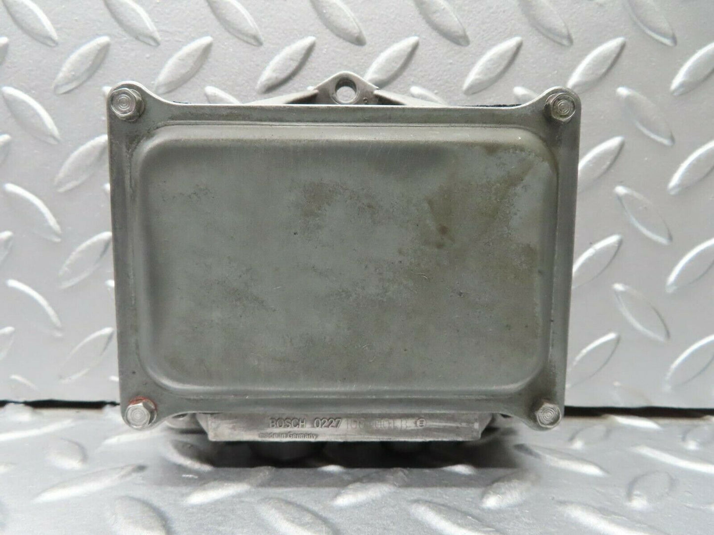 16660 Mercedes-Benz C107 380SLC Ignition Control Unit Bosch 0227100001