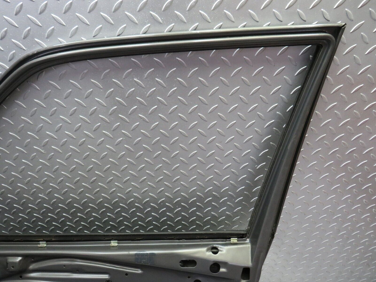 35336 Mercedes-Benz W124 Front Right Door