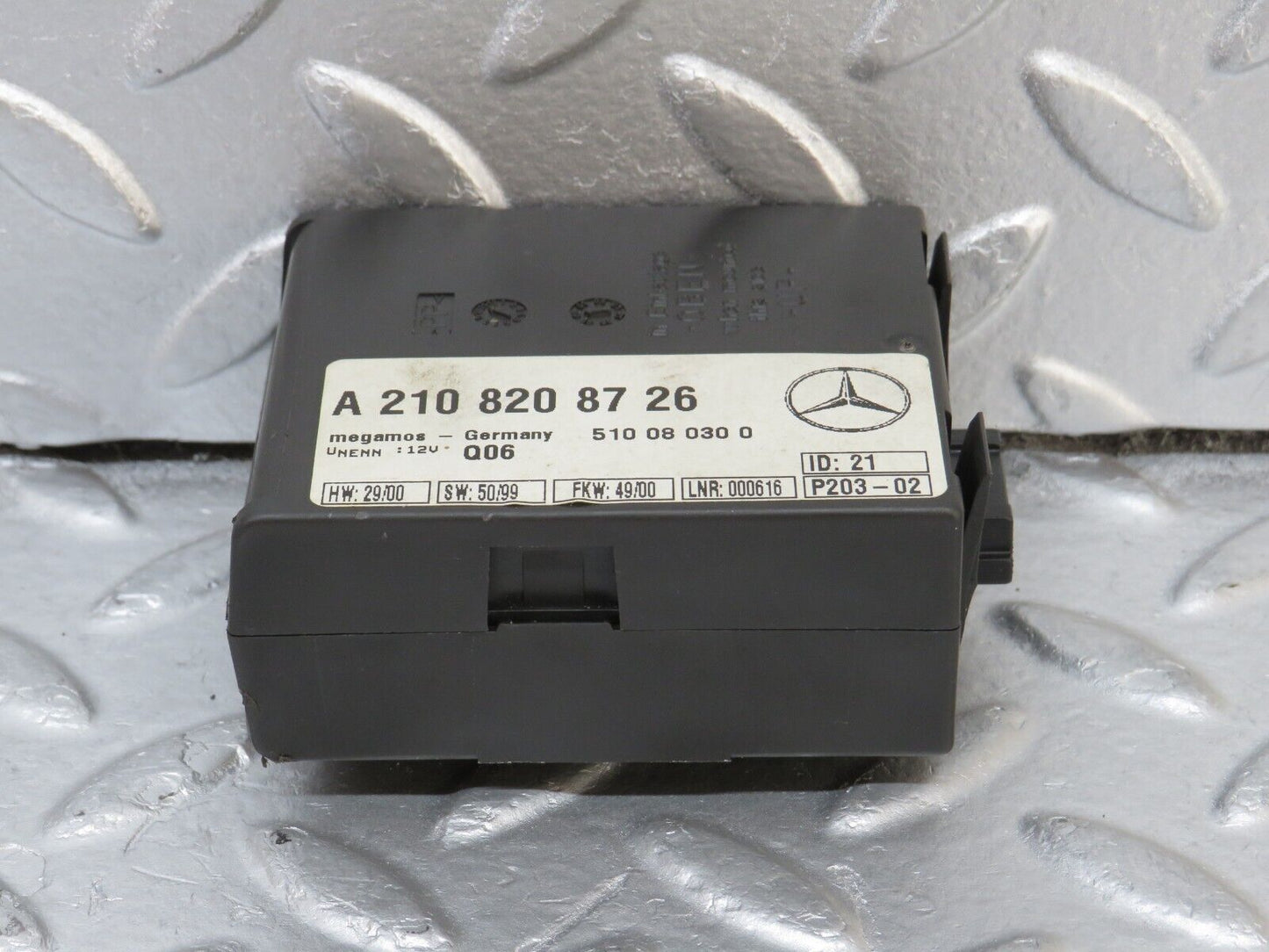 34865 Mercedes-Benz W210 320E Anti Theft Sensor  2108208726