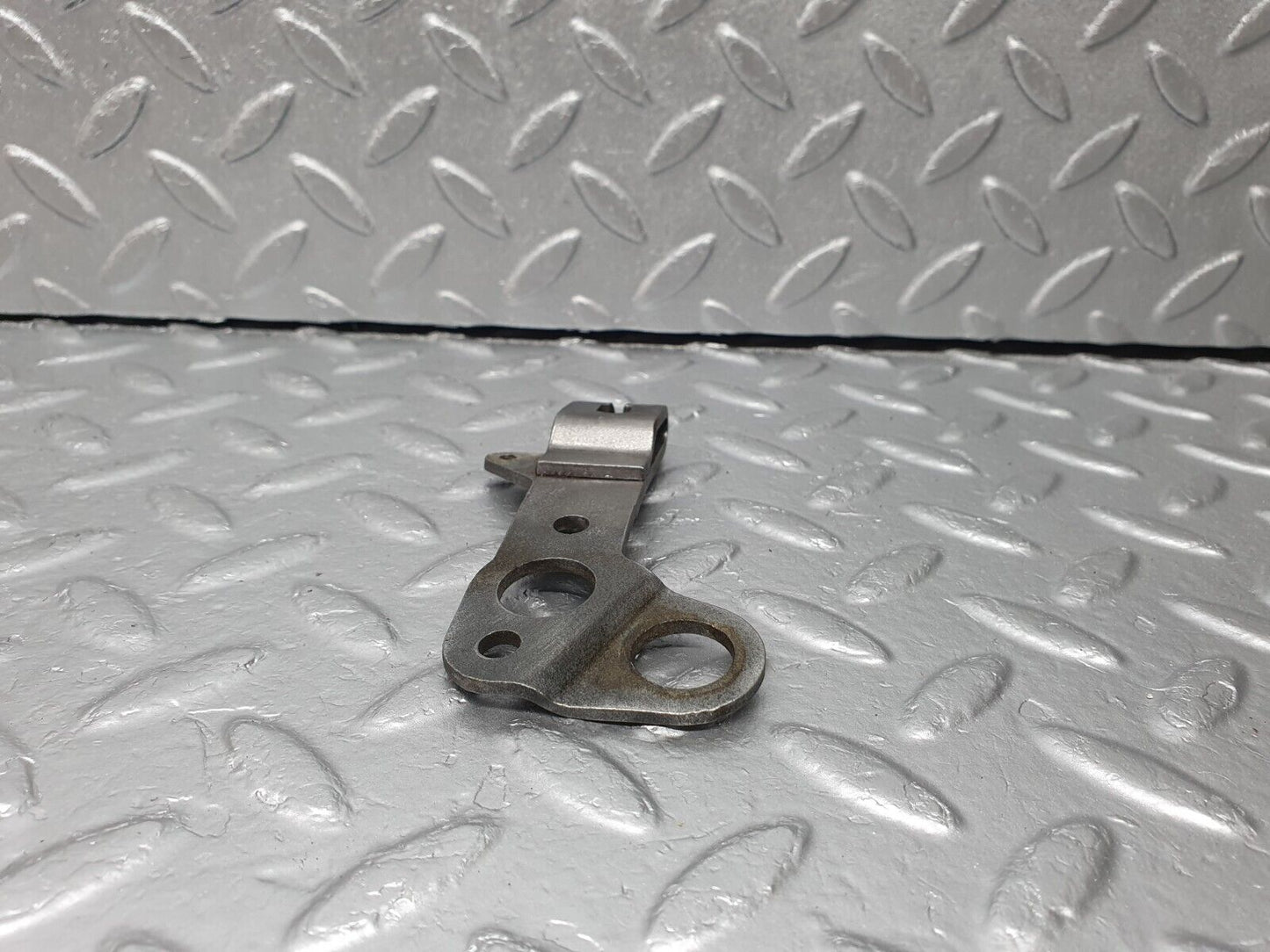 41305 Mercedes-Benz W123 300D Automatic Gearbox Linkage Bracket 722.118