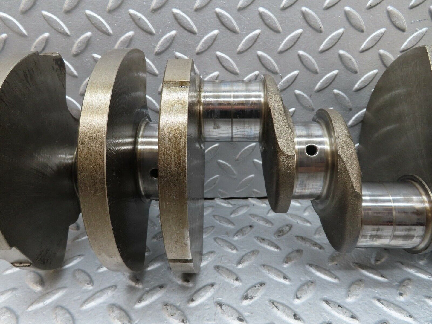 17812 Mercedes-Benz W116 450SEL  Crankshaft 1170311001