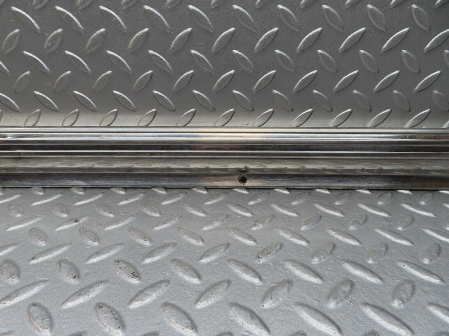 14118 Mercedes-Benz C107 280SLC Left Door Sill Chrome